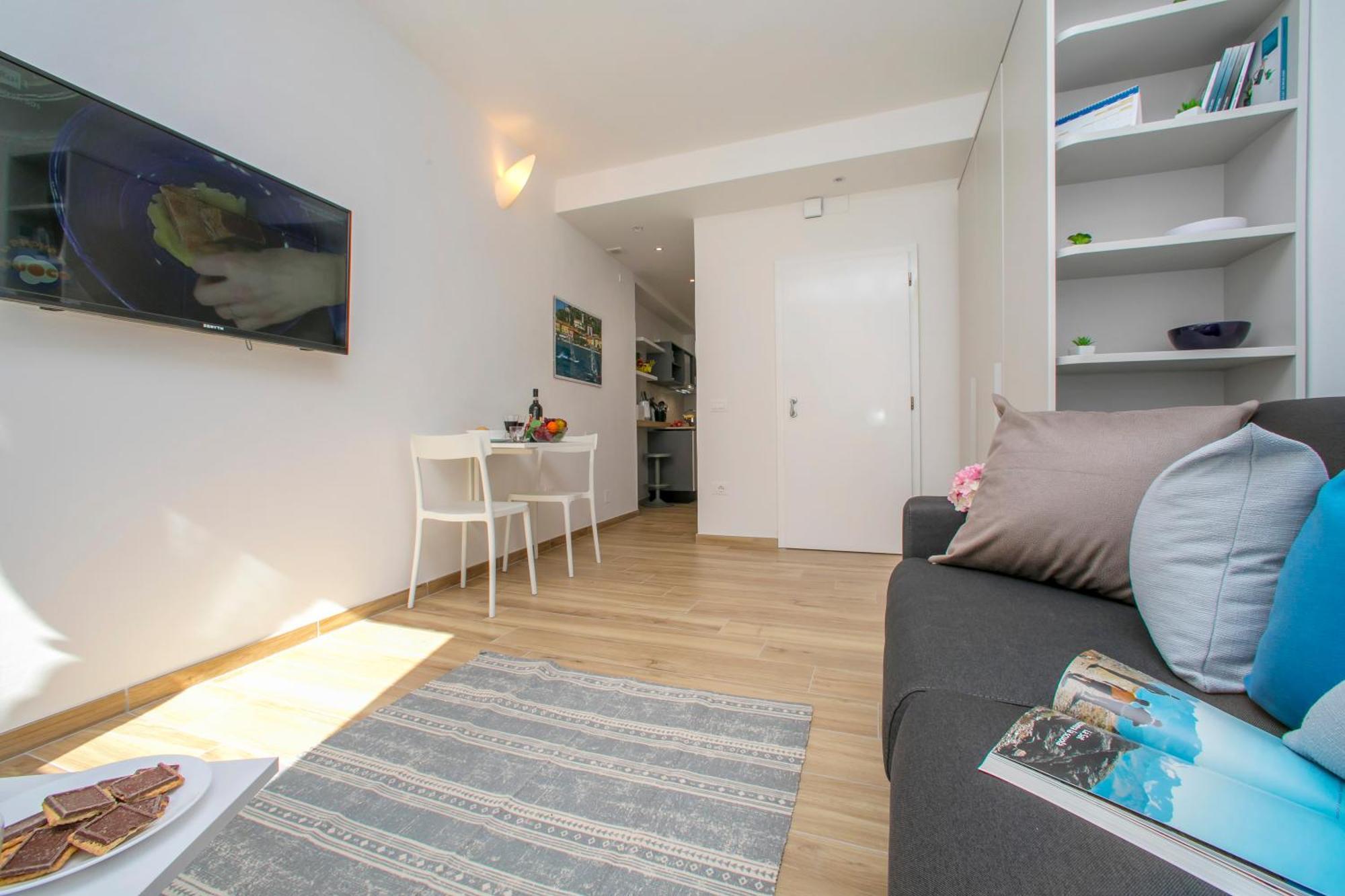 Nido Sui Tetti Di Riva Del Garda - Happy Rentals Exterior photo